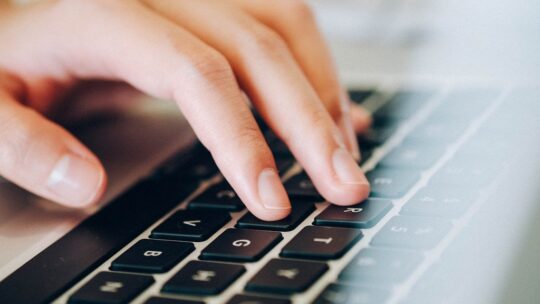 Comprendre les indicateurs de rentabilité du community manager